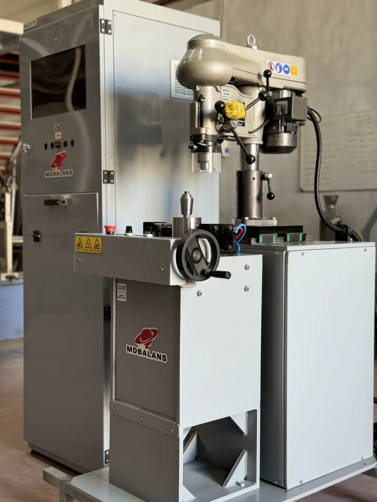 MD20-DM /  20 Kg Dikey Matkaplı Balans Makinesi